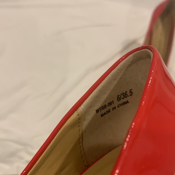 Red platform heels - Picture 4 of 4